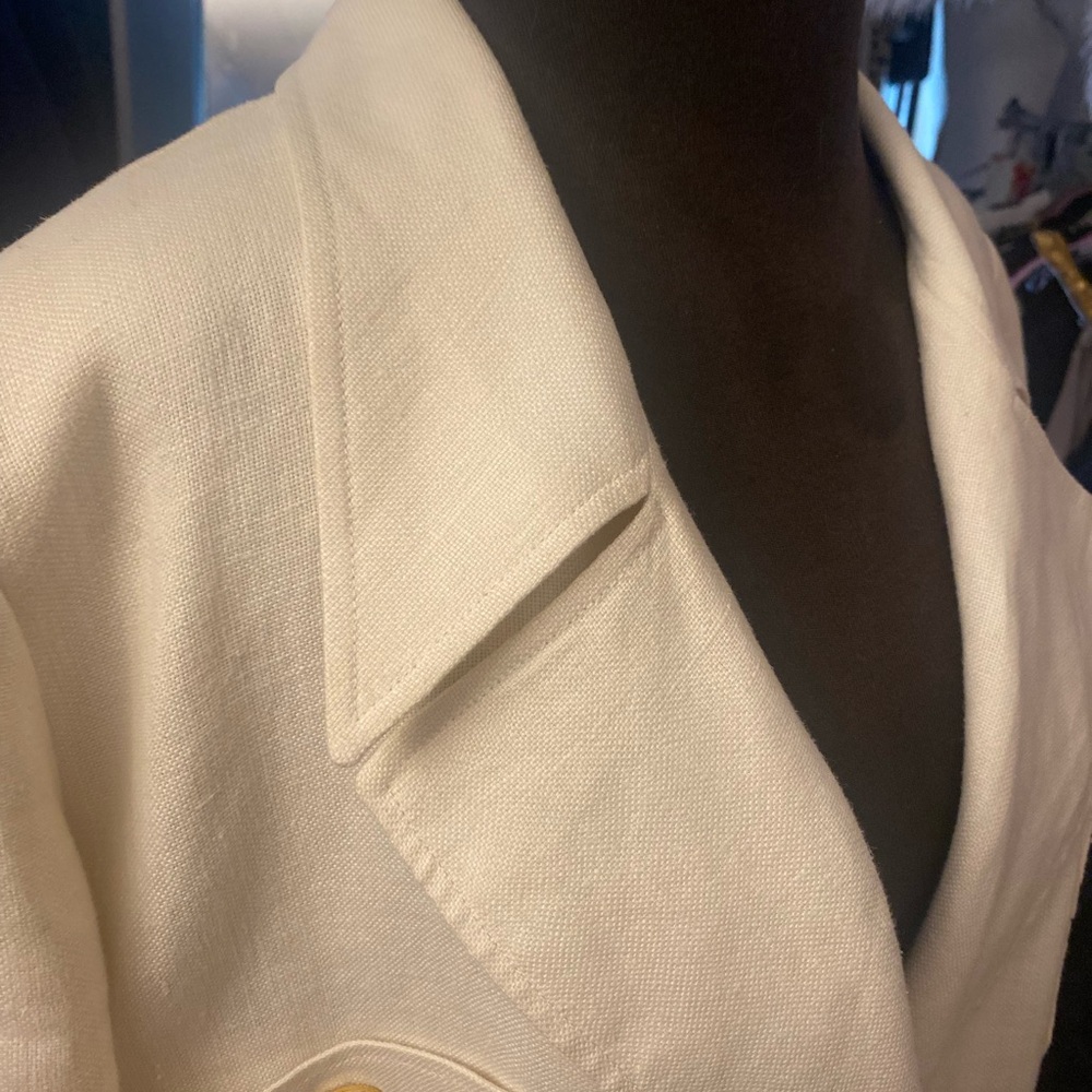 Vintage Chanel 80’s linen jacket - Picture 5 of 16